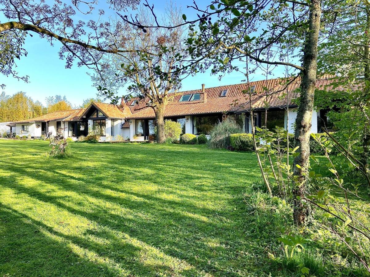 Un Matin De Mai Bed & Breakfast Verlincthun Exterior photo